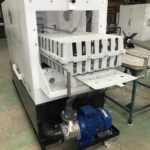 Laveuse de caisses à volailles avec guidage en inox