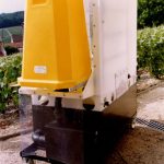 Laveuse de caisses et botiches pour les vendanges