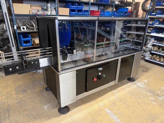 Laveuse sécheuse de bouteilles Dekomat