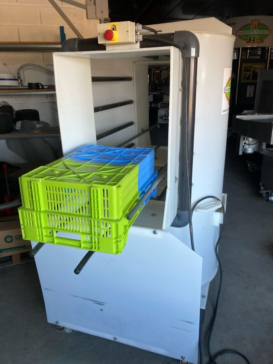 Laveuse de petites cagettes